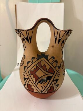 Vintage 1972 Jemez Pueblo Wedding Vase 8.25x 5 Signed by Flora C. Gachupin